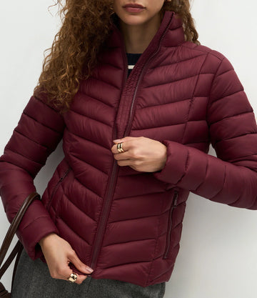 Jaqueta Puffer Ultra Leve em Poliamida com Saquinho de Guardar Vinho